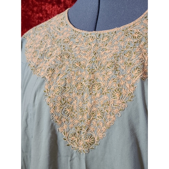 Sari Palace Dress made in India - Picture 3 of 4